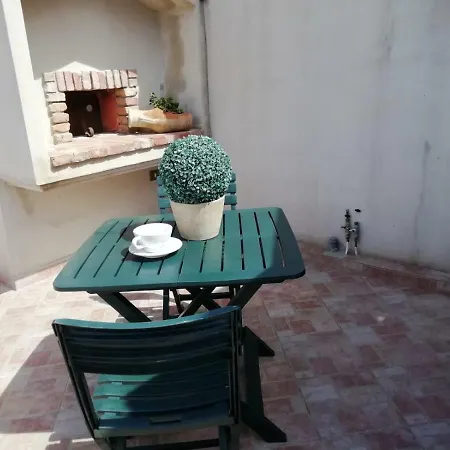 Casa Vacanze Il Mirto 公寓 贡内萨