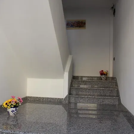 Casa Vacanze Il Mirto 贡内萨